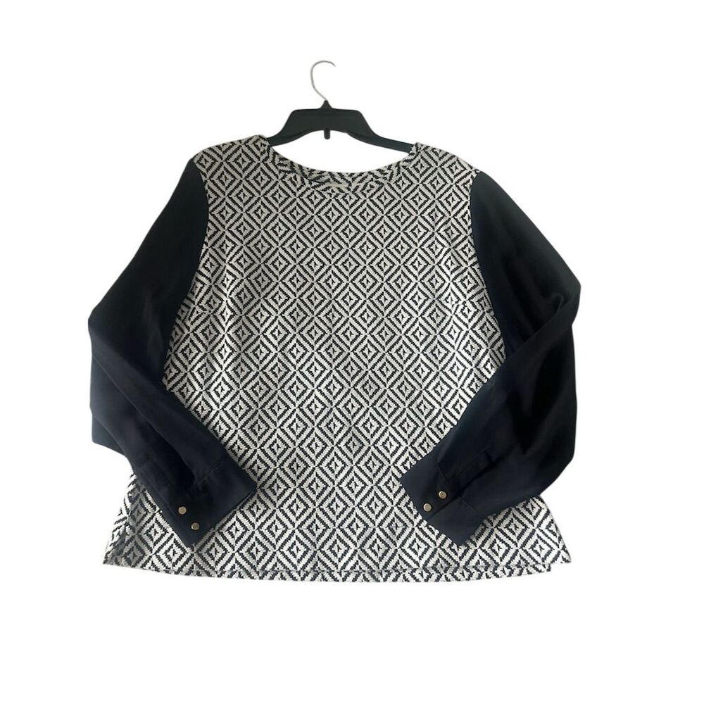 Chico's Women's Geometric Black Long Sleeve Blouse Size 2 Casual